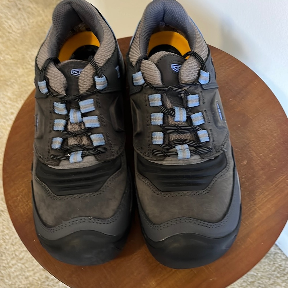 Keen Women’s Ridge Flex size 7.5 Brand New